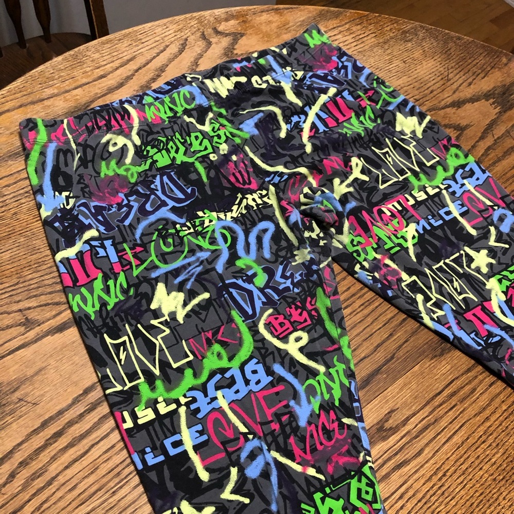 (3/$25) 💗💗 Fun No Boundaries Graffiti Leggings
